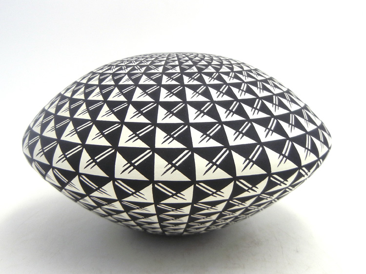 Laguna black and white handmade and hand painted eyedazzler seed pot by Robert Kasero