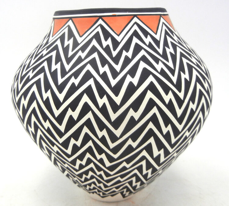 Acoma Pottery History: Exploring the Art and Legacy of the Acoma Pueblo