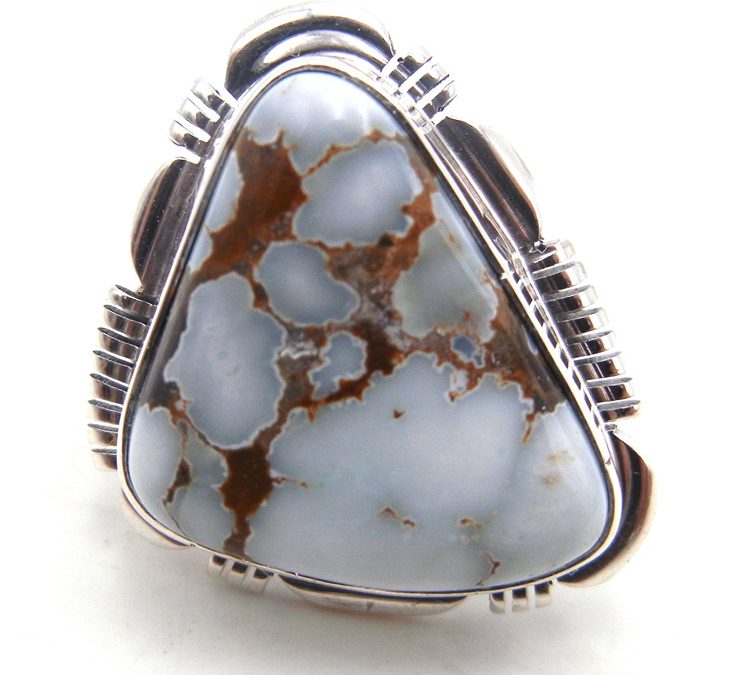 A Turquoise Ring – Ideal for Modern, Atypical Look