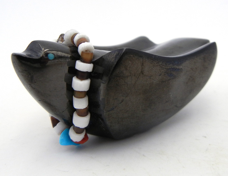 Zuni carved stone silverado jet raven fetish by Cheryl Beyuka