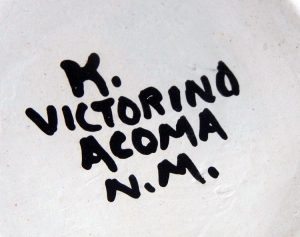 Acoma Kathy Victorino Handmade and Hand Painted Black and White Zig Zag Pattern Jar