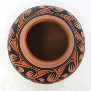 Hopi Adelle Nampeyo Handmade and Hand Painted Migration and Feather Pattern Jar