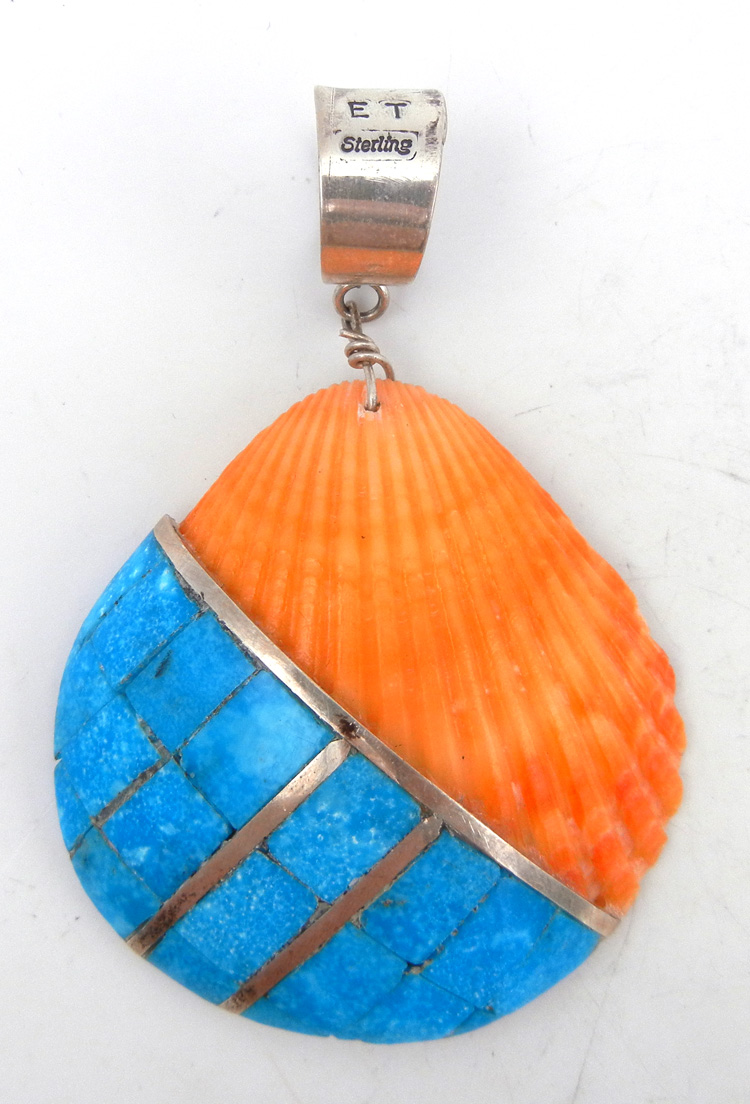 Santo Domingo orange shell pendant with turquoise and sterling silver inlay