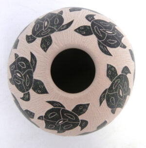 Mata Ortiz Lupe Rodriguez Small Handmade and Etched Turtle Bowl