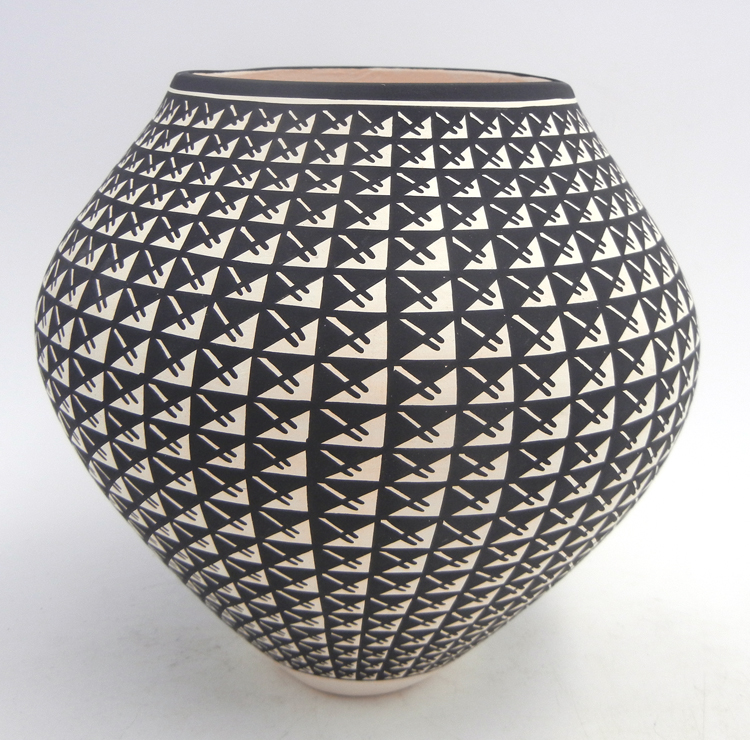Acoma handmade and hand painted black and white weather pattern jar by Kathy Victorino