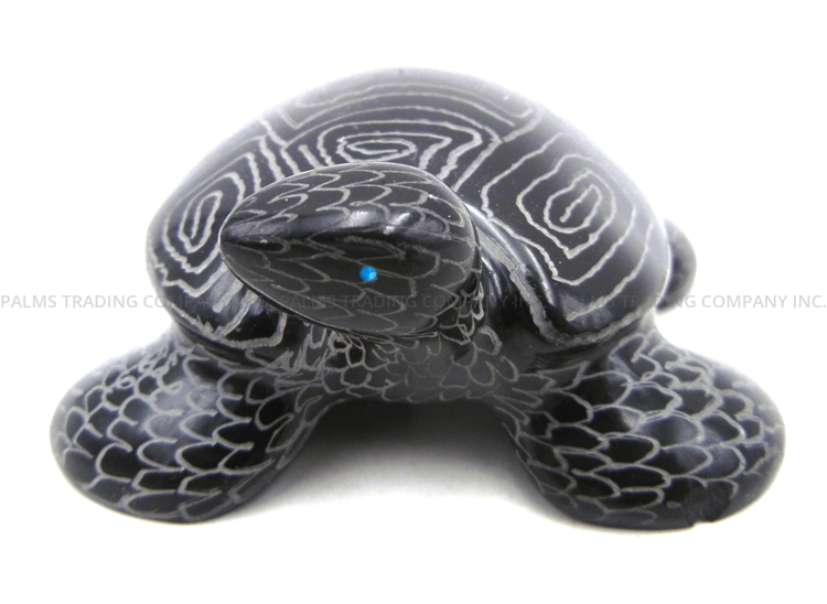 Zuni carved black marble turtle fetish by Nelson Yatsittie