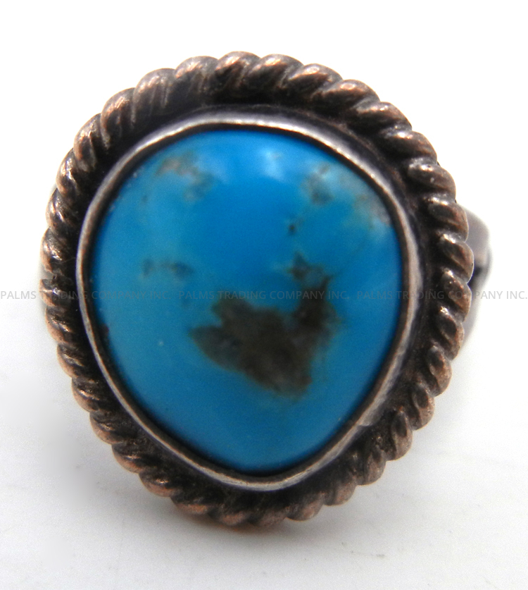 Navajo small vintage turquoise and sterling silver ring