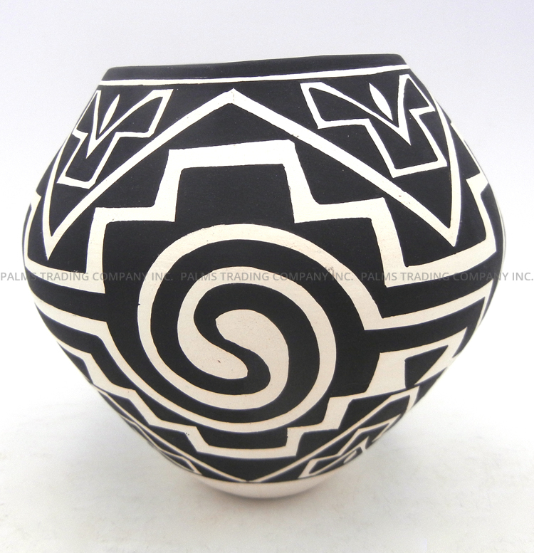 Acoma handmade and hand painted small black and white weather pattern jar by Kathy Victorino