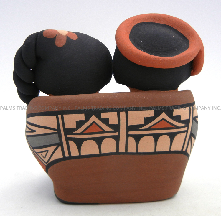 Jemez Chrislyn Fragua Seated Family Storyteller Figurine - Image 4