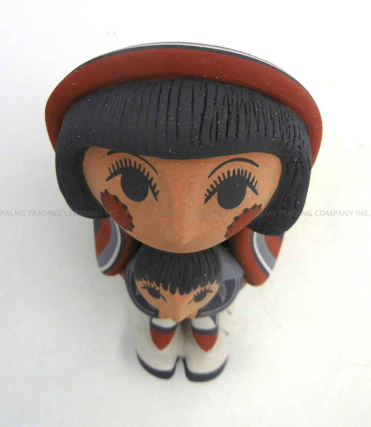 Jemez Darrick Tsosie Seated Storyteller Figurine with One Child - Image 6