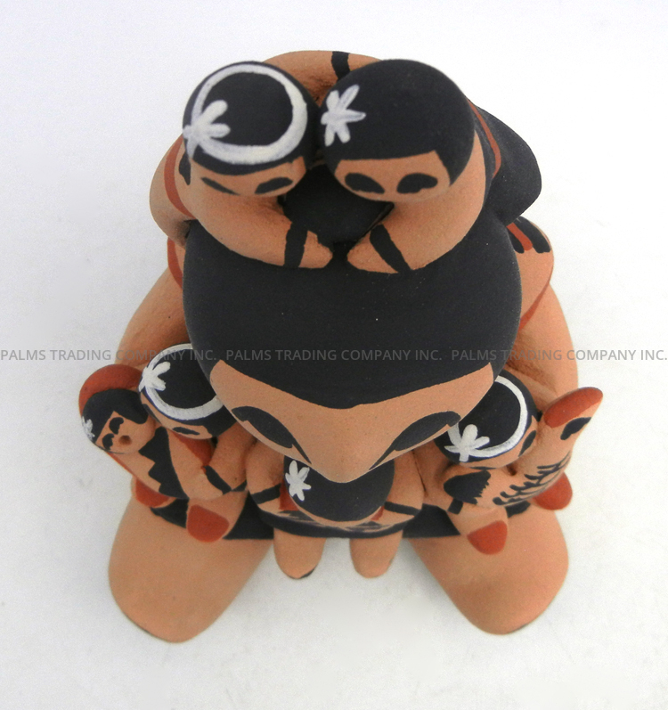 Jemez Vernida Toya Seated Storyteller Figurine with Six Children and a Chicken - Image 6