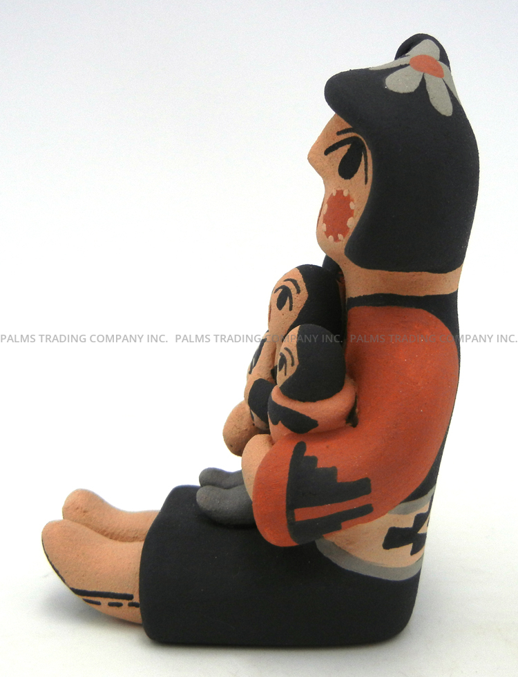 Jemez Chrislyn Fragua Small Seated Storyteller Figurine with Two Children - Image 3