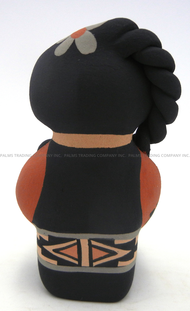 Jemez Chrislyn Fragua Small Seated Storyteller Figurine with Two Children - Image 4