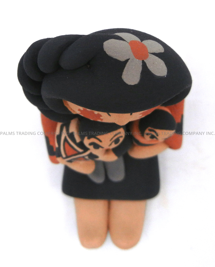 Jemez Chrislyn Fragua Small Seated Storyteller Figurine with Two Children - Image 6