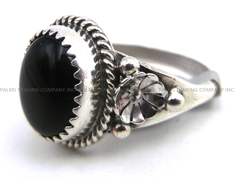 Navajo Onyx and Sterling Silver Ring - Image 3