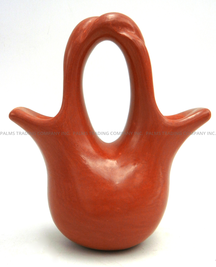 Santa Clara Birdell Bourdon Handmade, Red Polished Wedding Vase with Etched Flowers and Twisted Handle - Image 4