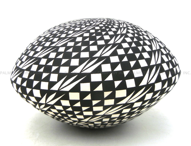 Laguna Robert Kasero Handmade and Hand Painted Black and White Eyedazzler Seed Pot - Image 2